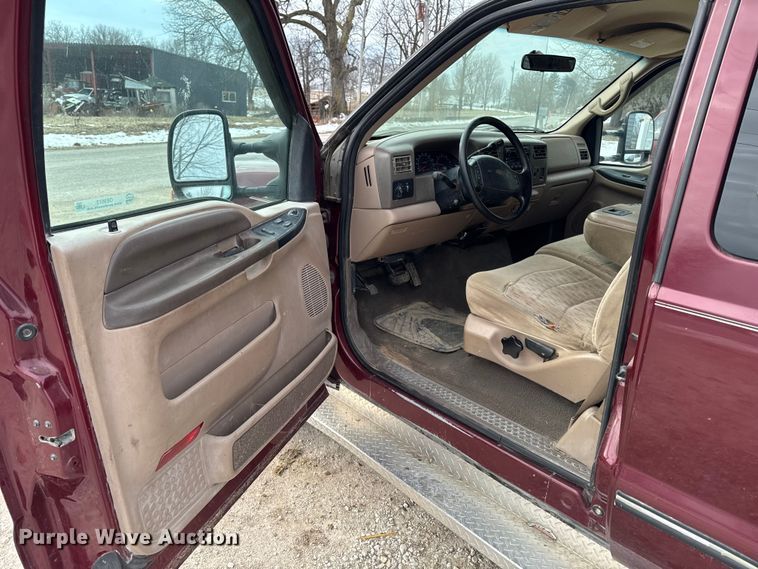 image for item OE9517 1999 Ford F250 Super Duty Ext. Cab pickup truck