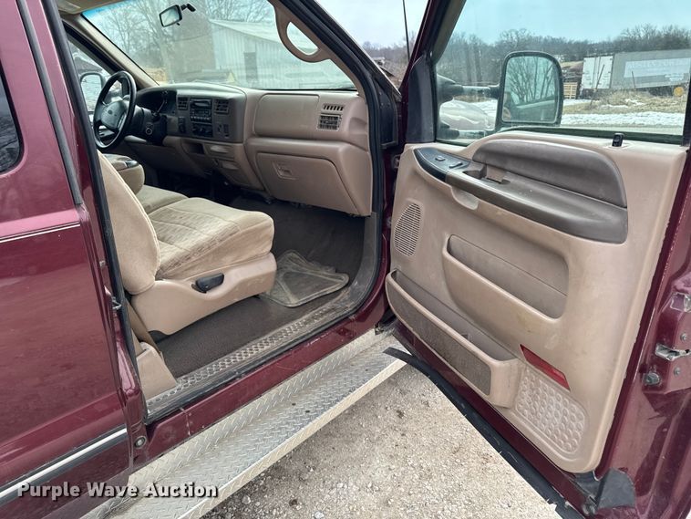 image for item OE9517 1999 Ford F250 Super Duty Ext. Cab pickup truck