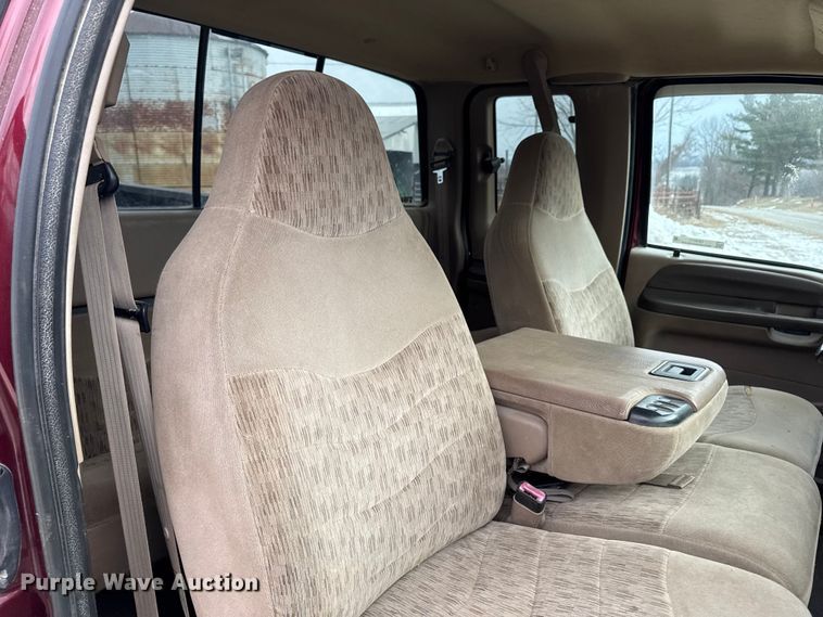 image for item OE9517 1999 Ford F250 Super Duty Ext. Cab pickup truck