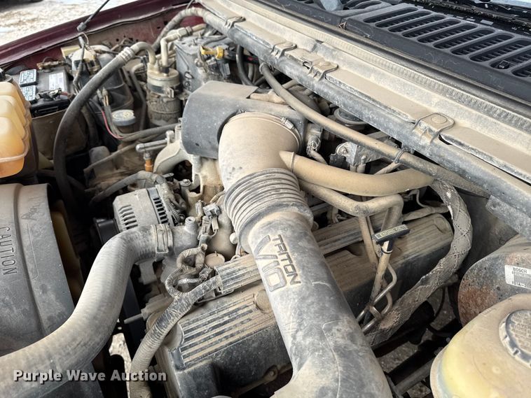 image for item OE9517 1999 Ford F250 Super Duty Ext. Cab pickup truck