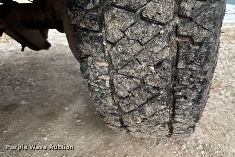 image for item OE9517 1999 Ford F250 Super Duty Ext. Cab pickup truck