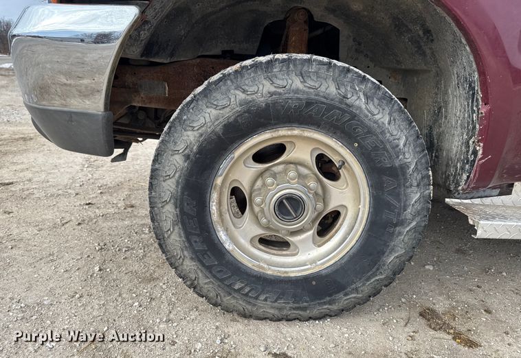 image for item OE9517 1999 Ford F250 Super Duty Ext. Cab pickup truck