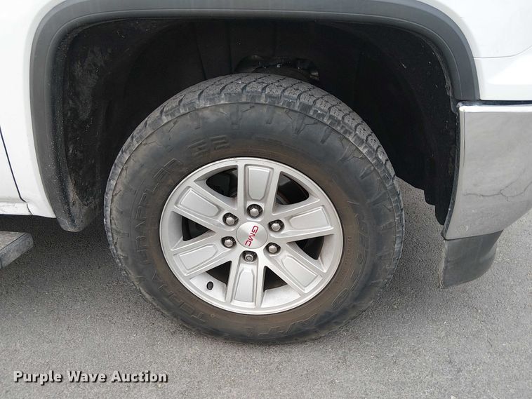 image for item YA1773 2017 GMC Sierra 1500 Crew Cab pickup truck