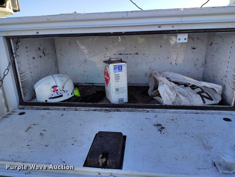 image for item YA1807 2019 Ford F350 Super Duty  utility bed pickup truck