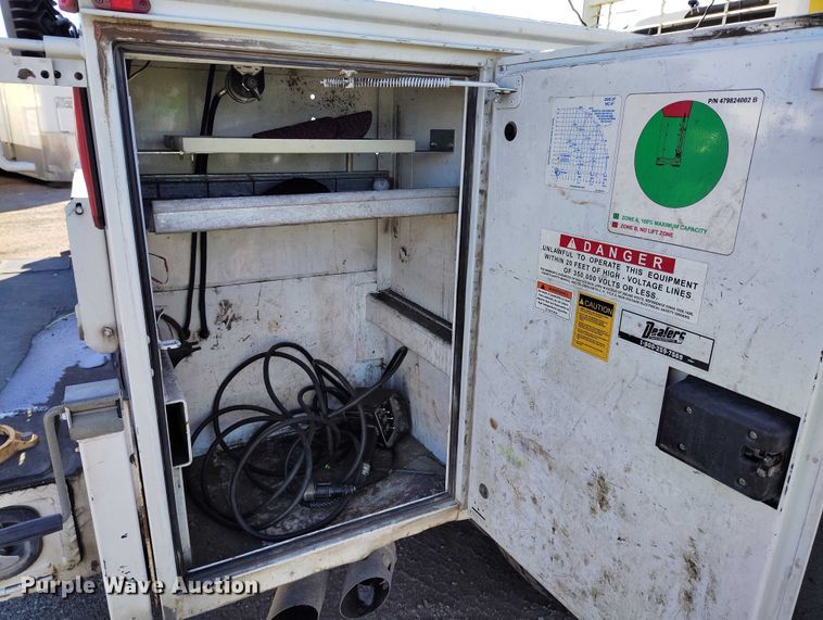 image for item YA1807 2019 Ford F350 Super Duty  utility bed pickup truck