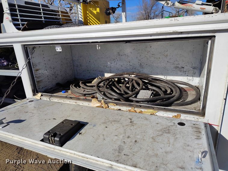 image for item YA1807 2019 Ford F350 Super Duty  utility bed pickup truck