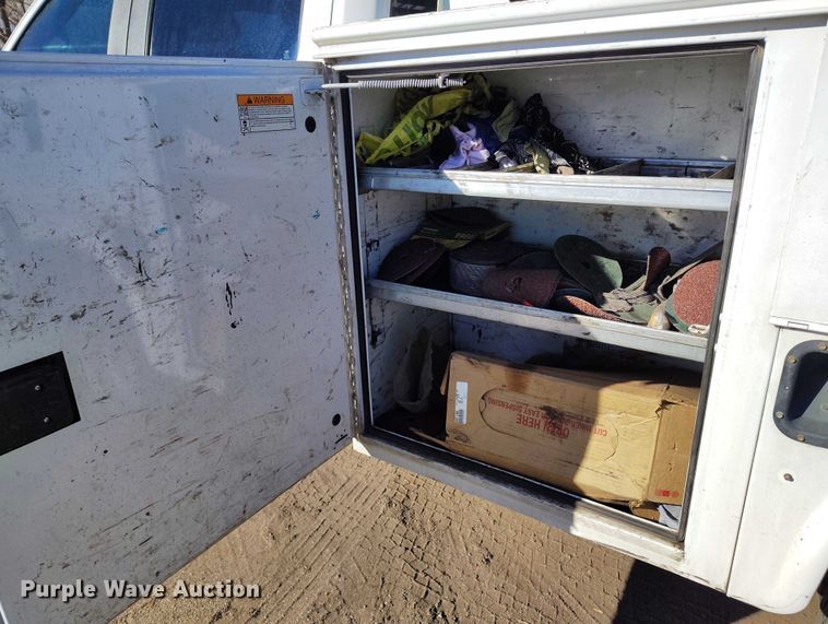 image for item YA1807 2019 Ford F350 Super Duty  utility bed pickup truck