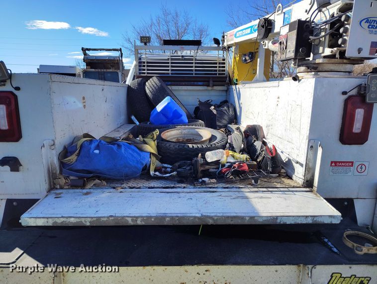 image for item YA1807 2019 Ford F350 Super Duty  utility bed pickup truck