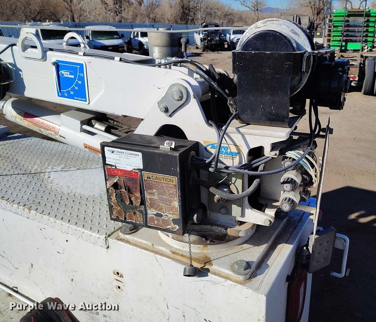 image for item YA1807 2019 Ford F350 Super Duty  utility bed pickup truck