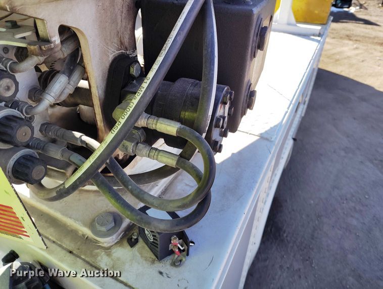 image for item YA1807 2019 Ford F350 Super Duty  utility bed pickup truck