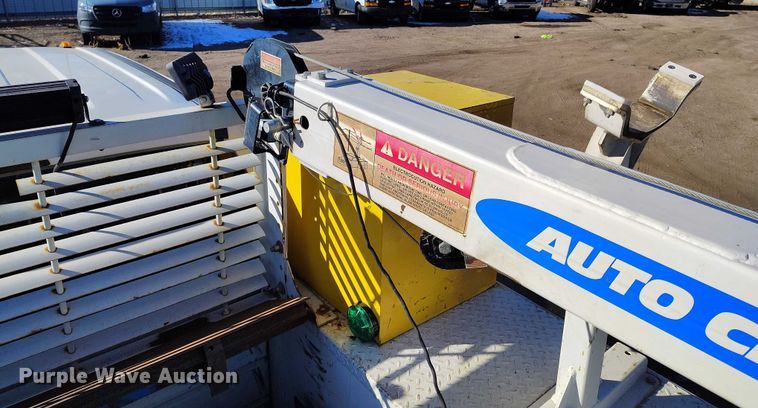 image for item YA1807 2019 Ford F350 Super Duty  utility bed pickup truck