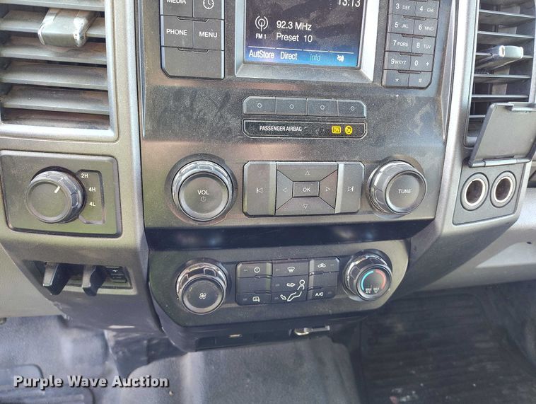 image for item YA1807 2019 Ford F350 Super Duty  utility bed pickup truck