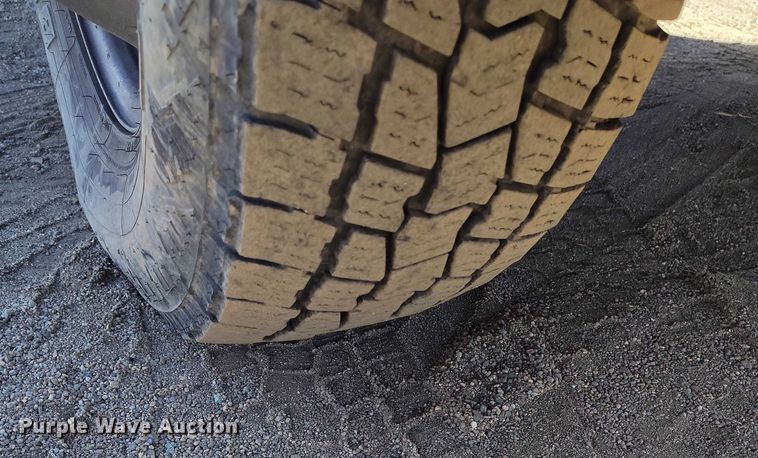 image for item YA1807 2019 Ford F350 Super Duty  utility bed pickup truck