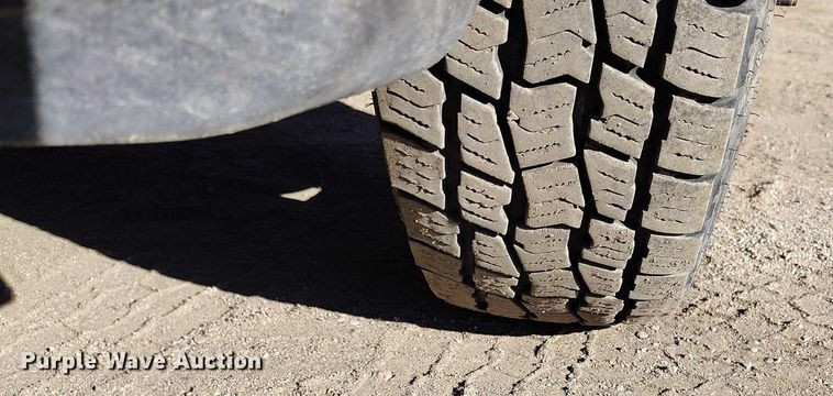 image for item YA1807 2019 Ford F350 Super Duty  utility bed pickup truck