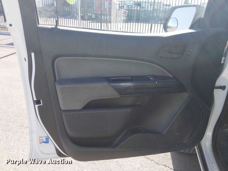 image for item YA2123 2017 Chevrolet Colorado Ext. Cab pickup truck