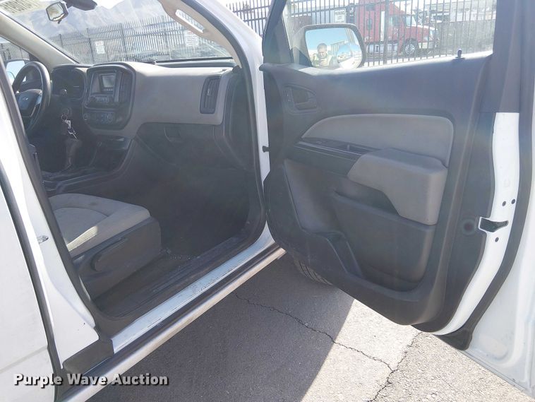 image for item YA2123 2017 Chevrolet Colorado Ext. Cab pickup truck