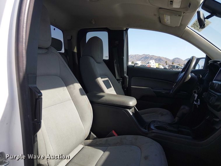 image for item YA2123 2017 Chevrolet Colorado Ext. Cab pickup truck