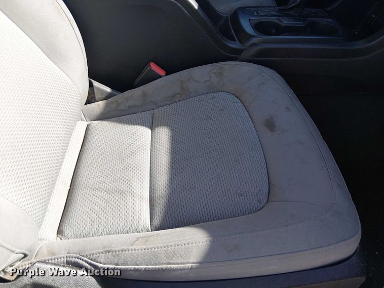 image for item YA2123 2017 Chevrolet Colorado Ext. Cab pickup truck