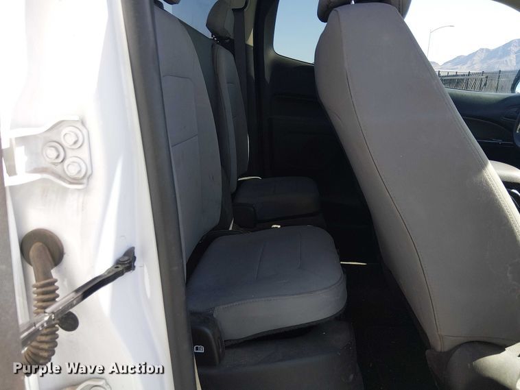 image for item YA2123 2017 Chevrolet Colorado Ext. Cab pickup truck