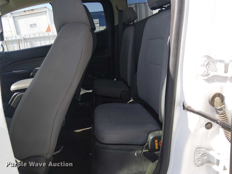 image for item YA2123 2017 Chevrolet Colorado Ext. Cab pickup truck