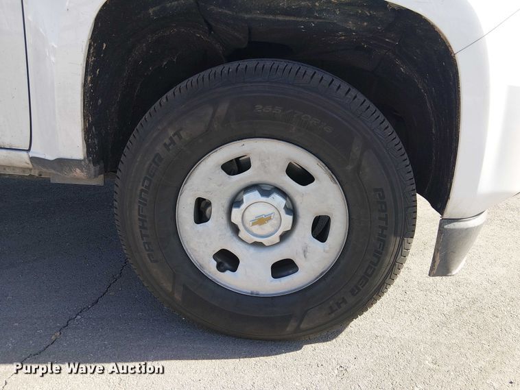 image for item YA2123 2017 Chevrolet Colorado Ext. Cab pickup truck