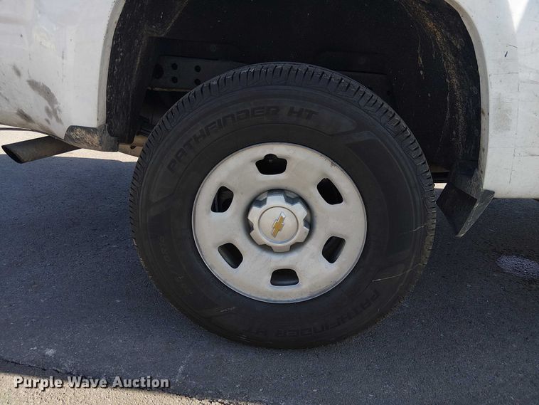 image for item YA2123 2017 Chevrolet Colorado Ext. Cab pickup truck