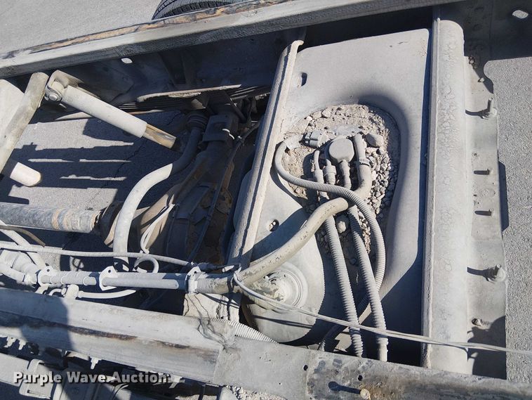 image for item YA2125 2007 Chevrolet Silverado 3500HD pickup truck cab and chassis