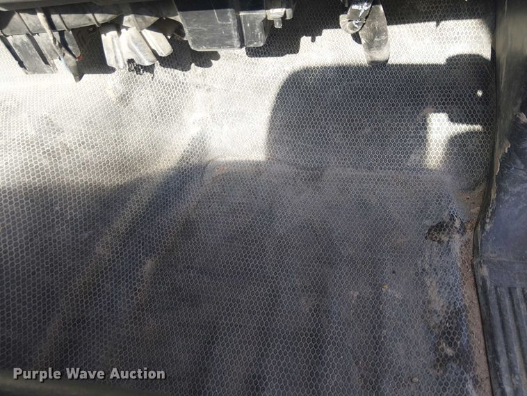 image for item YA2125 2007 Chevrolet Silverado 3500HD pickup truck cab and chassis