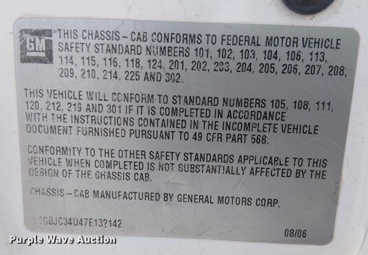 image for item YA2125 2007 Chevrolet Silverado 3500HD pickup truck cab and chassis