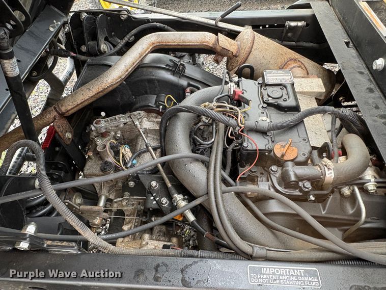 image for item YA2133 2017 John Deer Gator 855D S4 utility vehicle