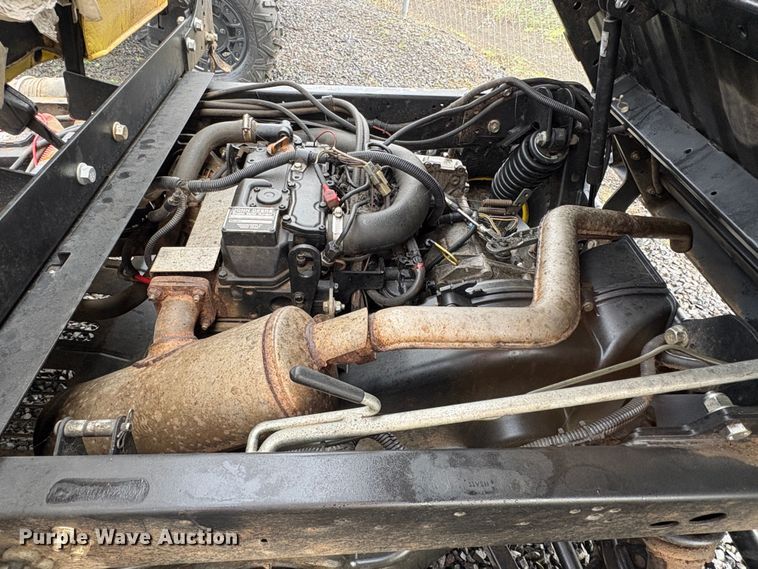 image for item YA2133 2017 John Deer Gator 855D S4 utility vehicle