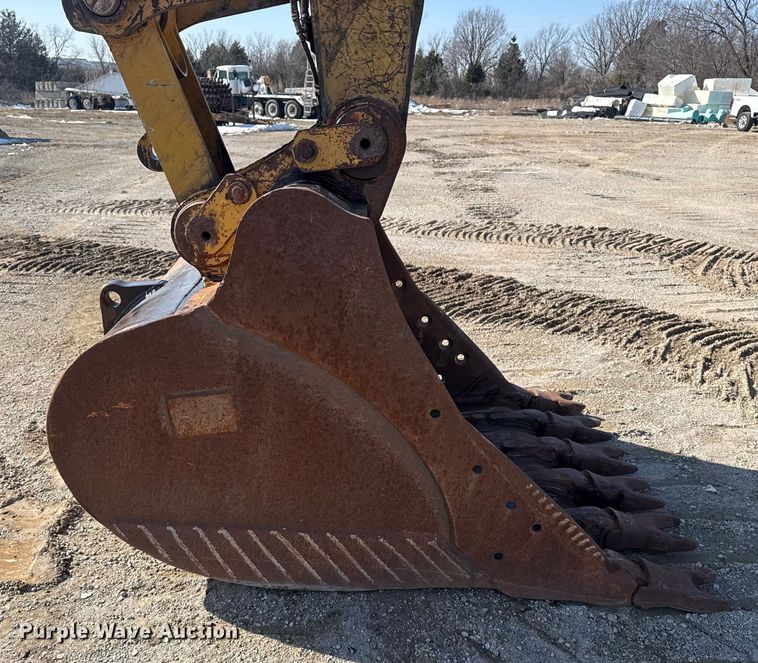 image for item DQ4233 2014 Caterpillar 328D LCR excavator