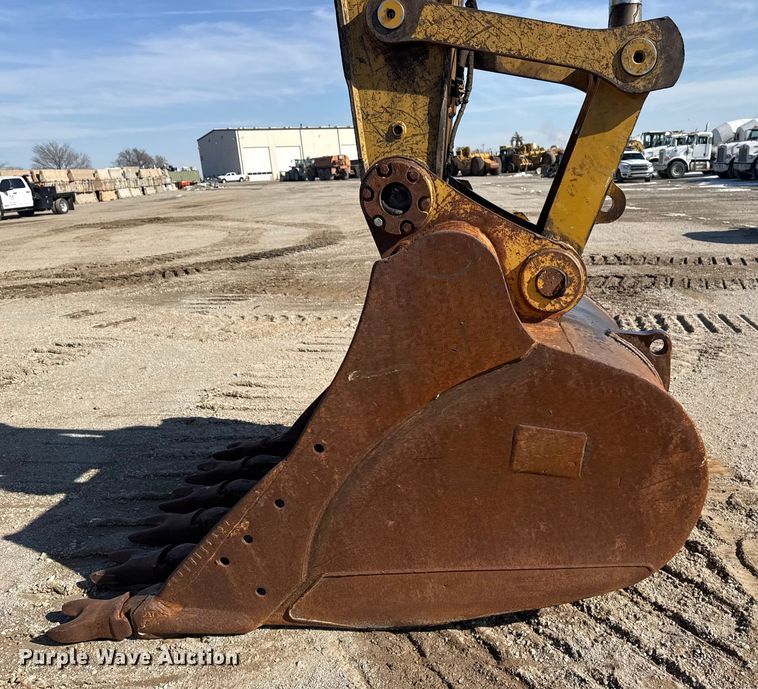 image for item DQ4233 2014 Caterpillar 328D LCR excavator