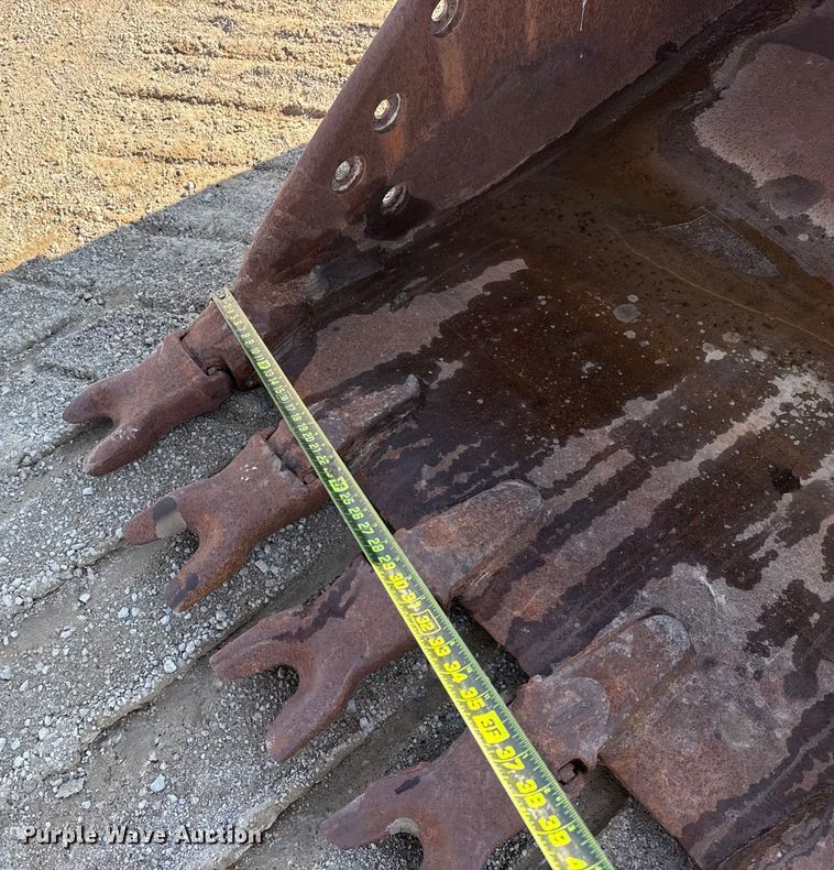 image for item DQ4233 2014 Caterpillar 328D LCR excavator