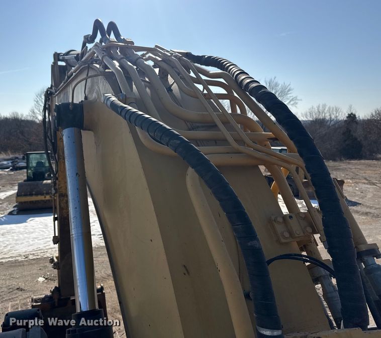 image for item DQ4233 2014 Caterpillar 328D LCR excavator