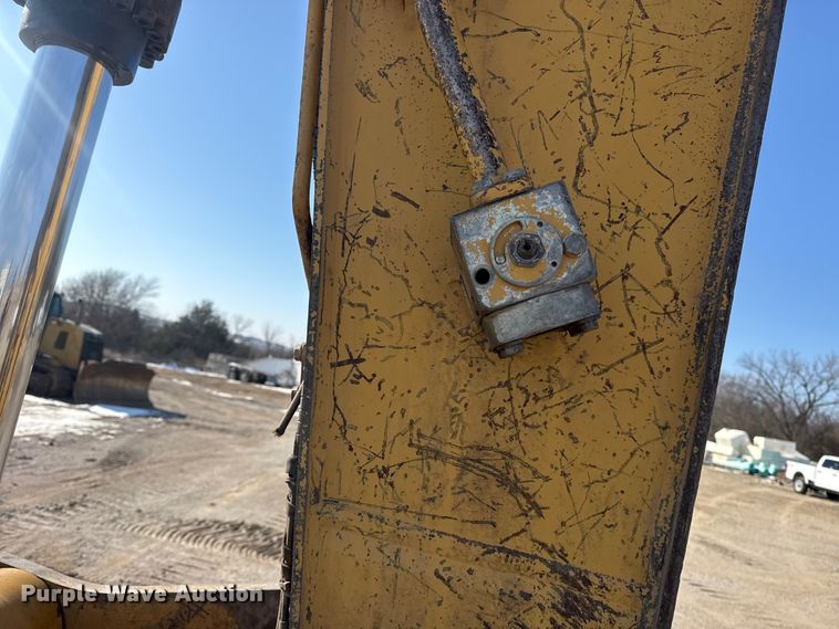 image for item DQ4233 2014 Caterpillar 328D LCR excavator