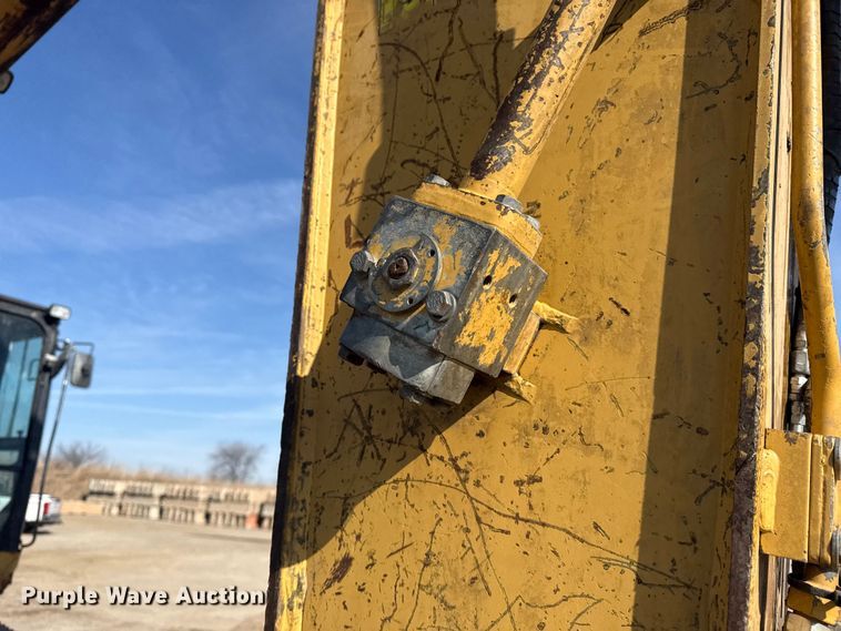 image for item DQ4233 2014 Caterpillar 328D LCR excavator