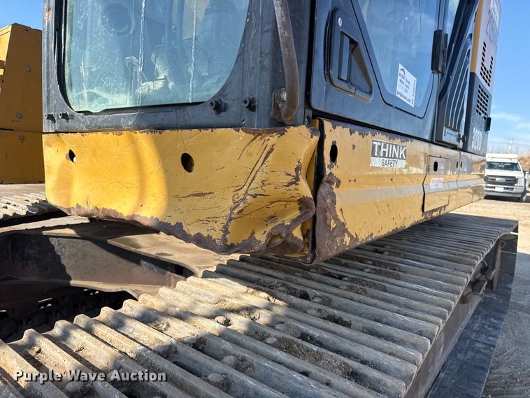 image for item DQ4233 2014 Caterpillar 328D LCR excavator