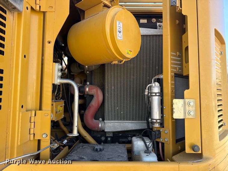 image for item DQ4233 2014 Caterpillar 328D LCR excavator