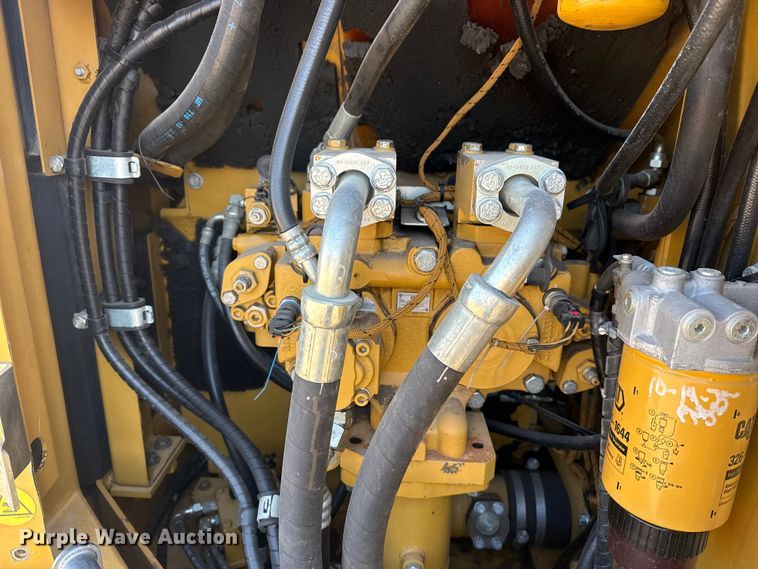 image for item DQ4233 2014 Caterpillar 328D LCR excavator