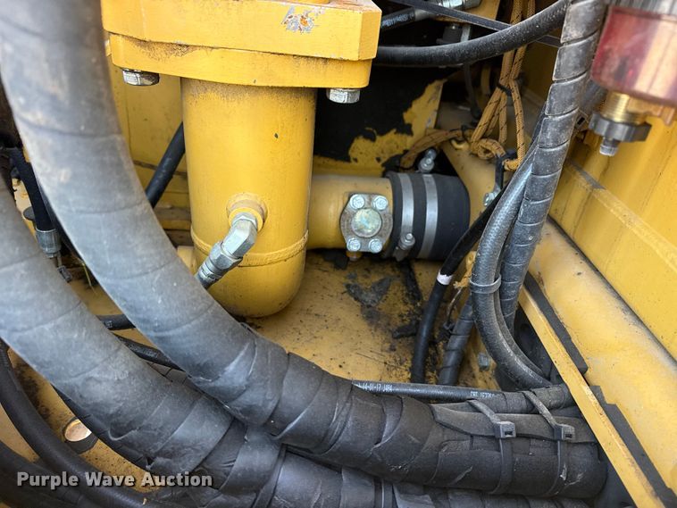 image for item DQ4233 2014 Caterpillar 328D LCR excavator