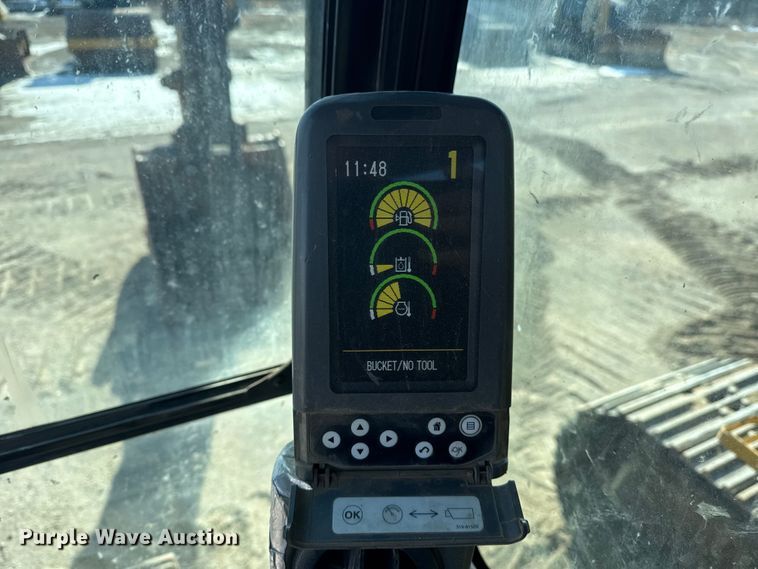 image for item DQ4233 2014 Caterpillar 328D LCR excavator