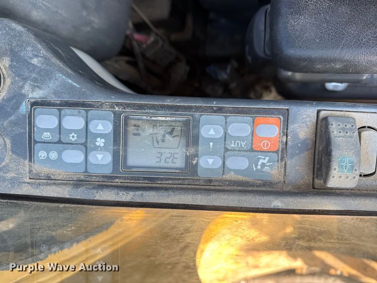 image for item DQ4233 2014 Caterpillar 328D LCR excavator