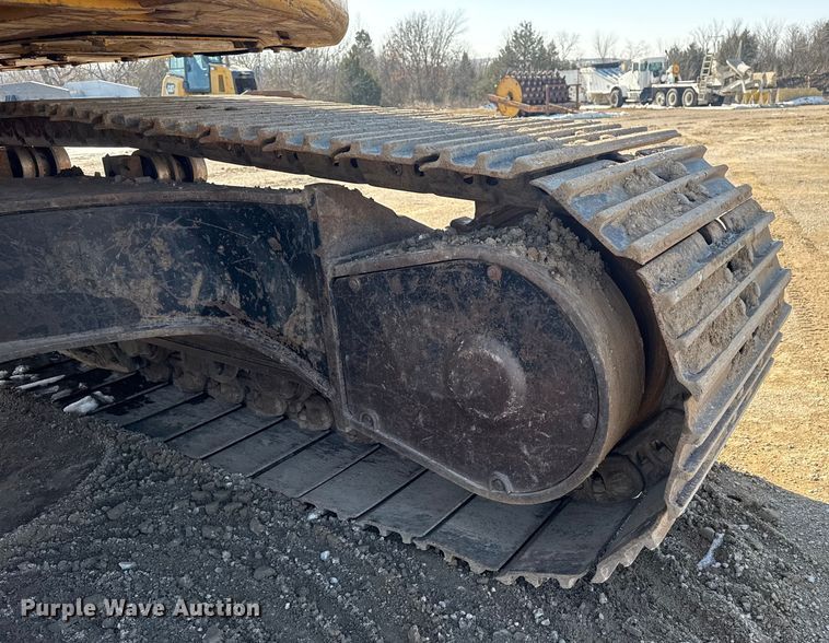 image for item DQ4233 2014 Caterpillar 328D LCR excavator