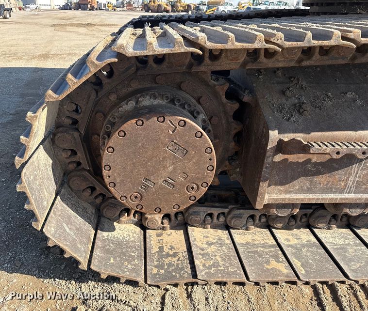 image for item DQ4233 2014 Caterpillar 328D LCR excavator