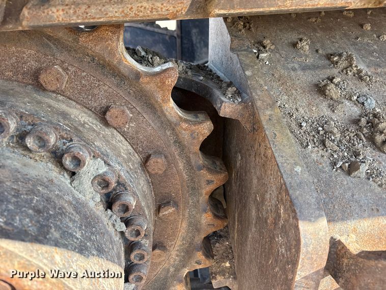 image for item DQ4233 2014 Caterpillar 328D LCR excavator