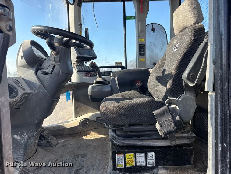 image for item DQ4244 2017 Caterpillar 938M wheel loader