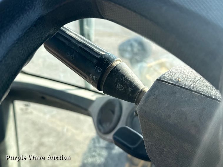 image for item DQ4244 2017 Caterpillar 938M wheel loader