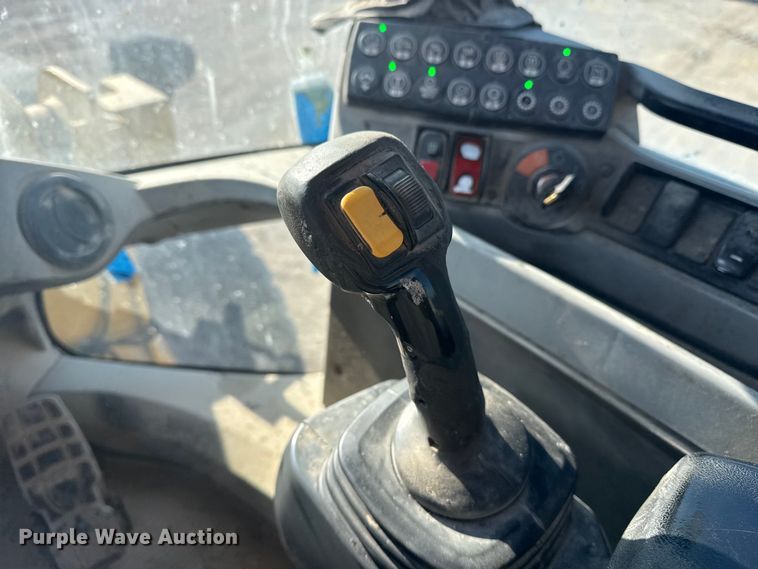 image for item DQ4244 2017 Caterpillar 938M wheel loader