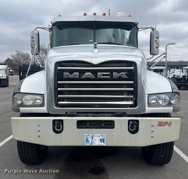 image for item DQ4246 2019 Mack Granite dump truck